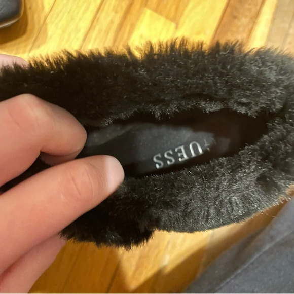 Guess IVORIE Black Leather Faux Fur Trim Booties Women’s Size 9 - Picture 15 of 16